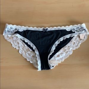 3 pack of Victoria Secret Cheeky’s